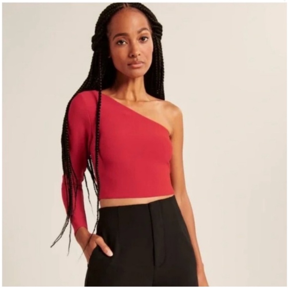 Abercrombie & Fitch Long-Sleeve One-Shoulder Top